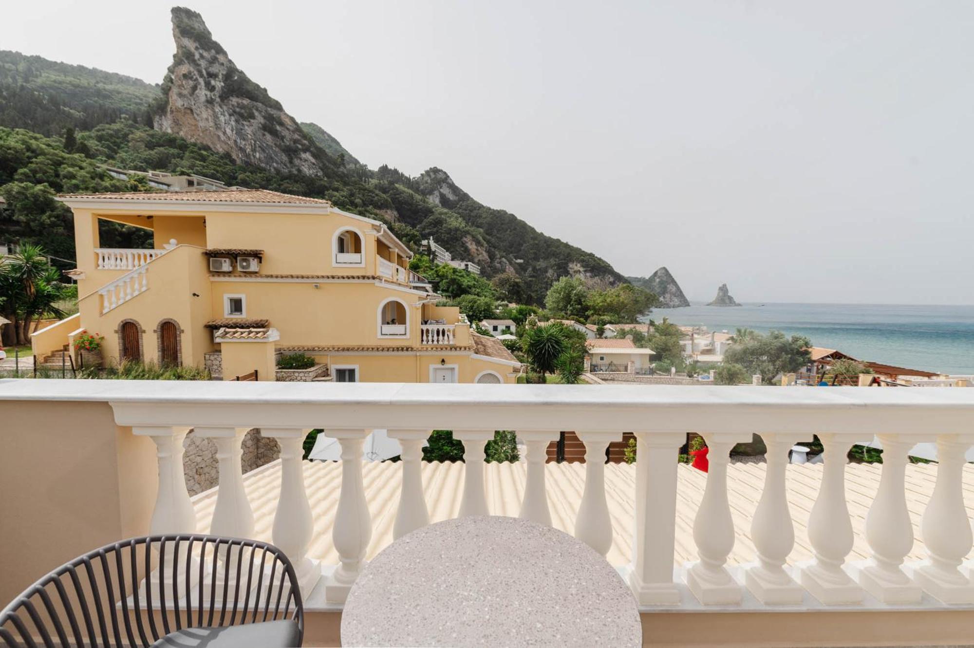 Sea Breeze Hotel & Apartments Agios Gordios  Exterior photo