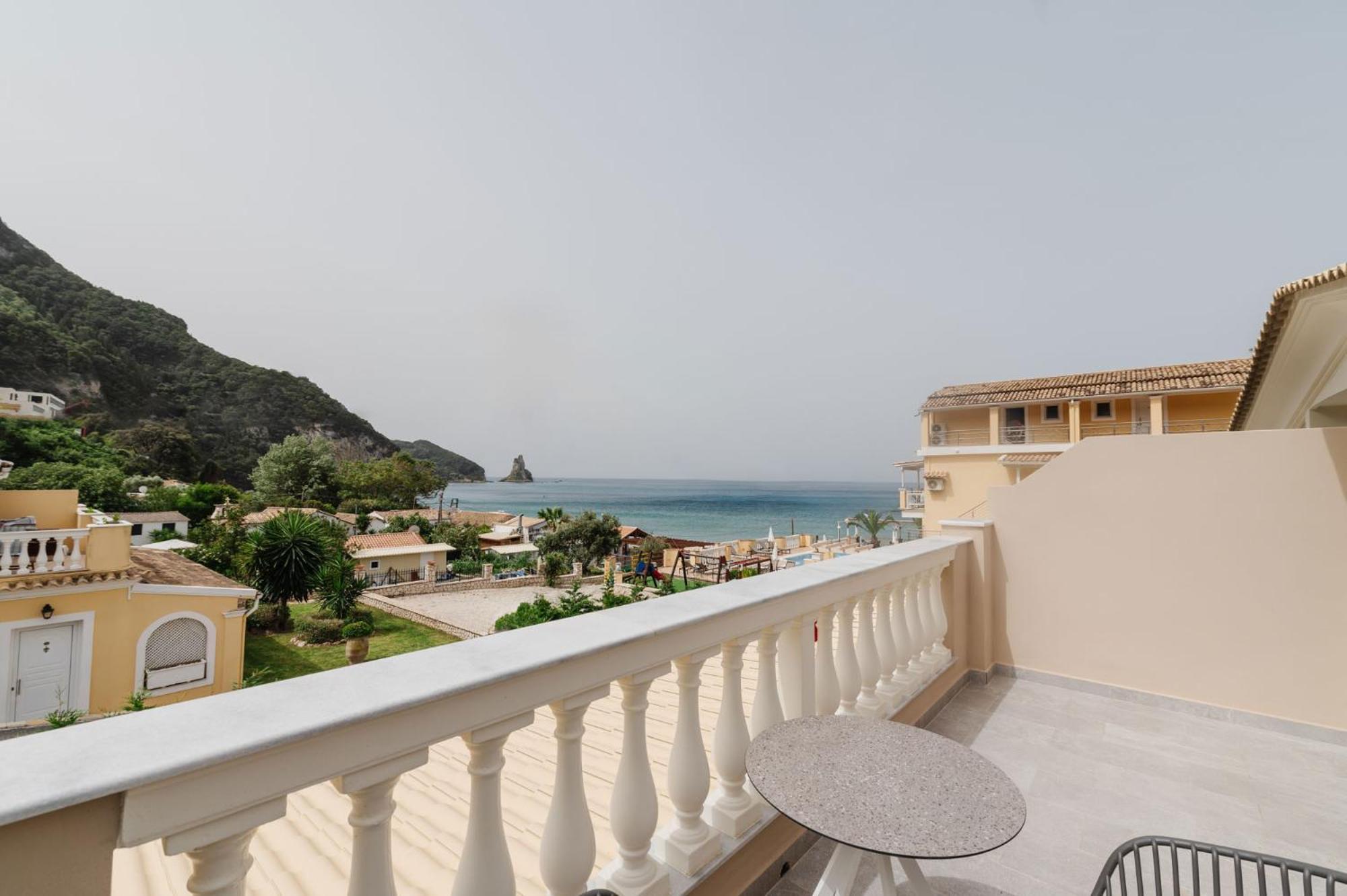 Sea Breeze Hotel & Apartments Agios Gordios  Exterior photo