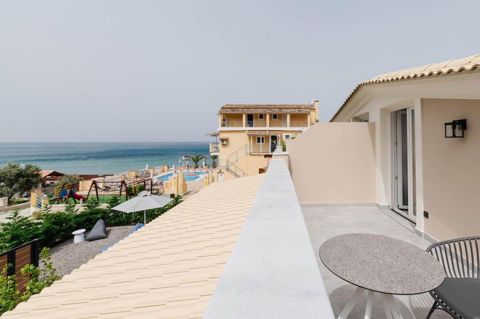Sea Breeze Hotel & Apartments Agios Gordios  Exterior photo