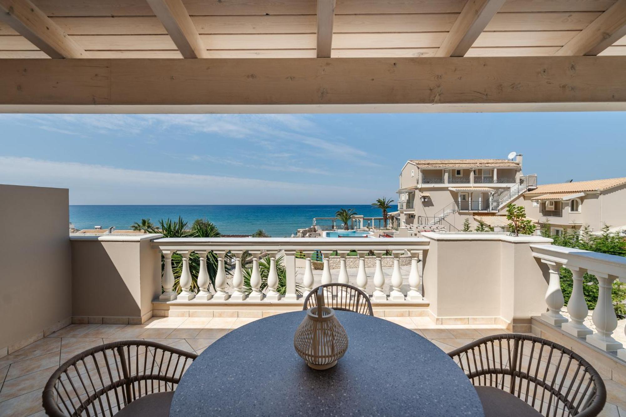 Sea Breeze Hotel & Apartments Agios Gordios  Exterior photo