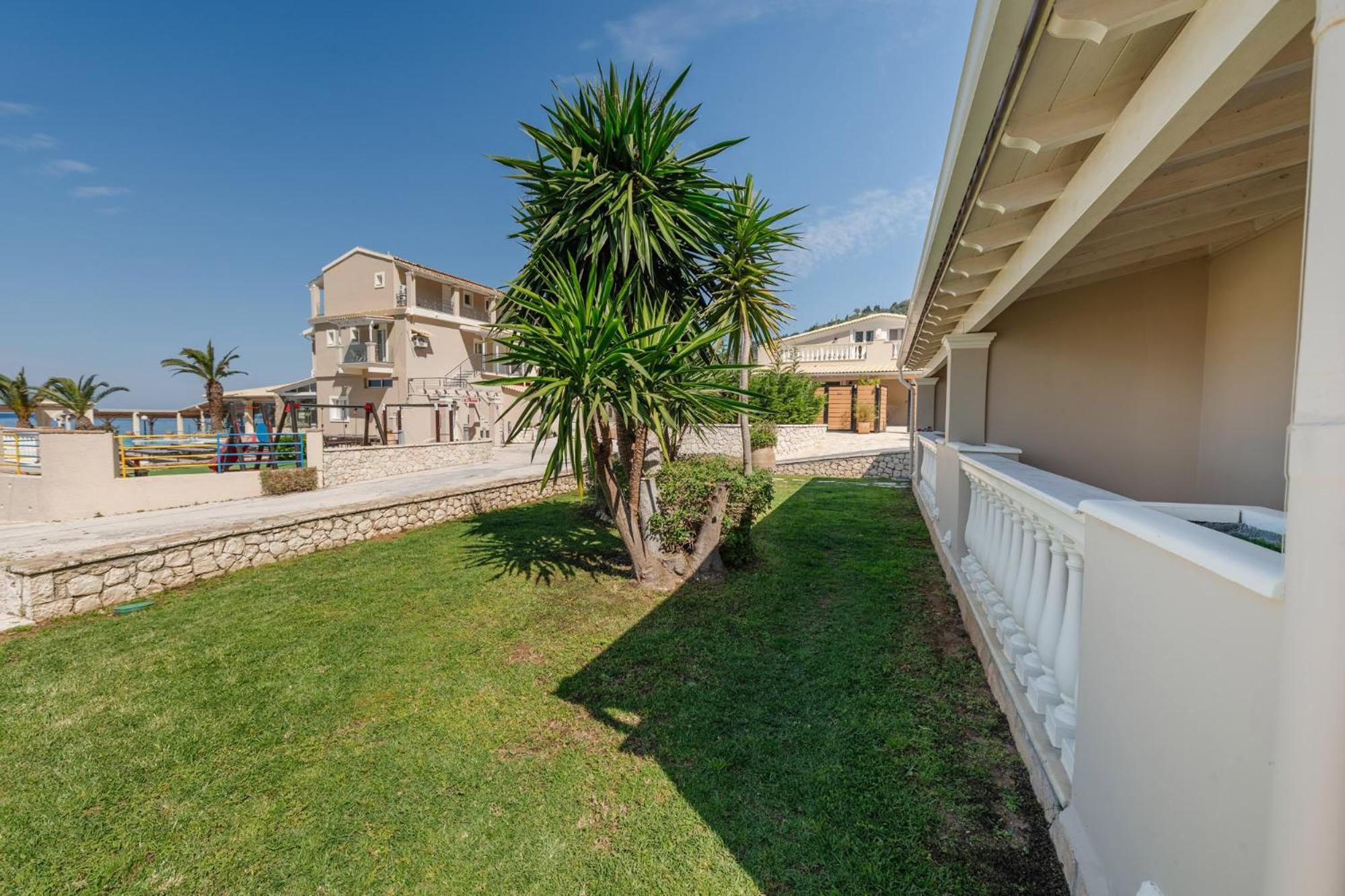 Sea Breeze Hotel & Apartments Agios Gordios  Exterior photo